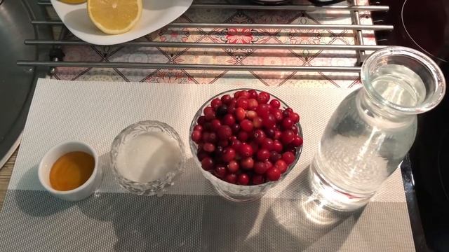 Морс из брусники в мультиварке