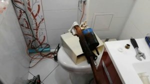Унитаз без конденсата. Унитаз двойной бачок. Toilet without condensation. Toilet bowl double cister