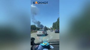 Большой пожар полыхает у ГАИ в Волжском