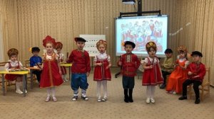 Детский музыкальный коллектив "Динь - Дон", русская народная песенка "Вдоль по улице метелица метет