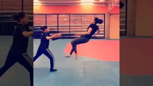 MARIA ESPINOZA LA REINA DE MÉXICO ENTRENAMIENTO TKD смотреть онлайн