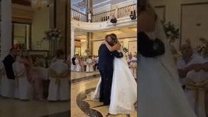 Танец отца и дочери на свадьбе