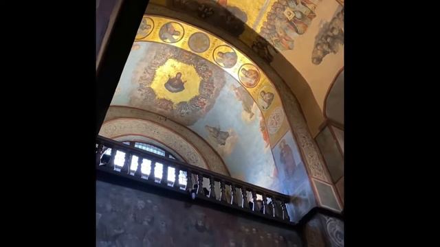 Fadervår i St. Sofia-katedralen i Kiev смотреть онлайн
