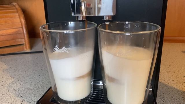 Melitta Latticia OT F30/0-100 - Parzenie latte macchiato do 2 szklanek смотреть онлайн