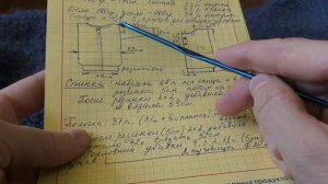 Кардиган -- букле из пряжи Камтекс "Фантазия" на двух пуговицах, на 46 размер.