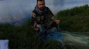 КАК ЗАБРОСИТЬ КАСТИНГОВУЮ СЕТЬ ЛУЧШИЙ СПОСОБ, ОБУЧЕНИЕ! Запекли пойманную рыбу на углях