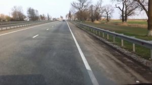 Машина едет сама.