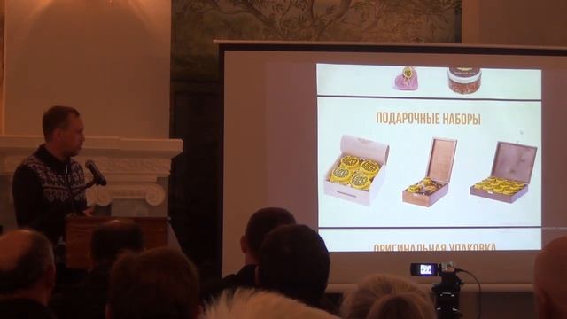 Промышленная пасека более 1000 семей. Как продавать мед много, красиво, дорого и очень дорого