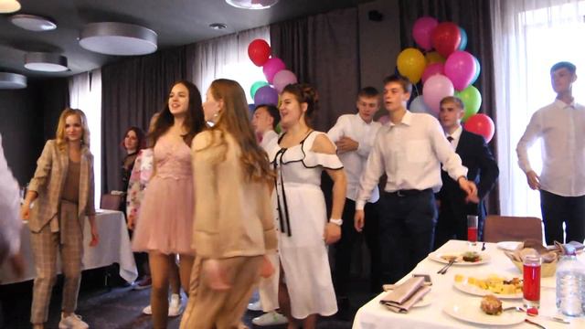 Выпускной 9 Б клип смотреть онлайн