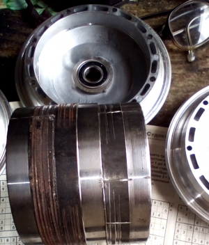 три гироскутерных колеса в один