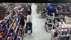 Украли игрушку в магазине