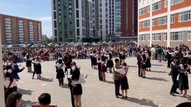 ВЛОГ|25 мая|prom2022|один день в школе|прощай 10 класс ? смотреть онлайн