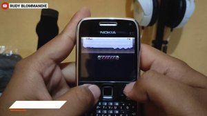 Symbian OS Nokia e72 | Nostalgia Main Game Z0mb!e Att4ck | play Java game "Z0mb!e Att4ck" 320×240