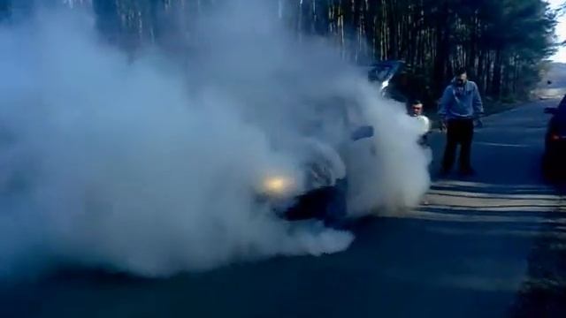 Stachu pali gume - Skoda Favorit 1.3 cz.3 смотреть онлайн