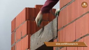 Дом из кирпича 535м2. Кладка стен первого этажа из керамоблока.