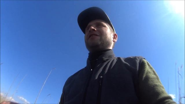 Чудское ЗАПУТАЛСЯ В СЕТЯХ Напал Налим Плотва Запрыгивает в Лодку озеро КИПИТ ОТ РЫБЫ. смотреть онлайн