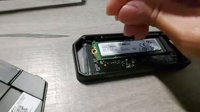 ASUS ROG STRIX Arion External Case смотреть онлайн