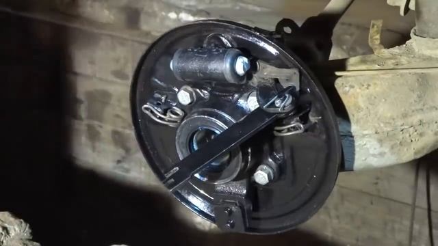 Ремонт тормозов на ЗАЗ-968М (2/2) смотреть онлайн