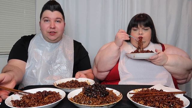 BLACK BEAN NOODLES WITH HUNGRY FAT CHICK • Mukbang & Recipe