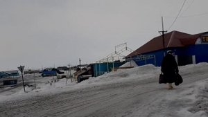 село Караул. Идем в магазин. Вся жизнь в дороге.