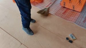Водяной теплый пол: укладка первого слоя- экструдированный пенополистирол Пеноплекс