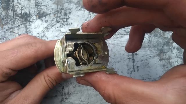 Armar y desarmar chapa de puerta PASO A PASO reparar perilla FACIL смотреть онлайн