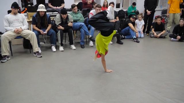 top16 до 13 лет bgirl Super Lina vs Илья - "ALL OPTION" break dance battle