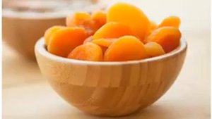 Настой из кураги для ног! Может помочь от отечности!