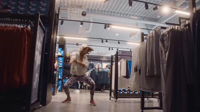 Premium Outlet Prague Airport Back to School/Work/Reality смотреть онлайн