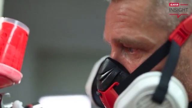 Lackierung von Formel 1 Helmen mit der SATA minijet 4400 B смотреть онлайн