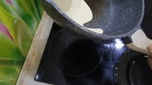 БЛИНЫ  НА КЕФИРЕ И НА МОЛОКЕ.