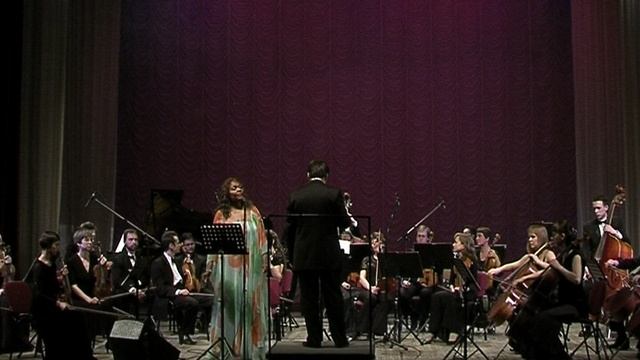 Denise Perrier - And I Love Him (The Beatles) смотреть онлайн