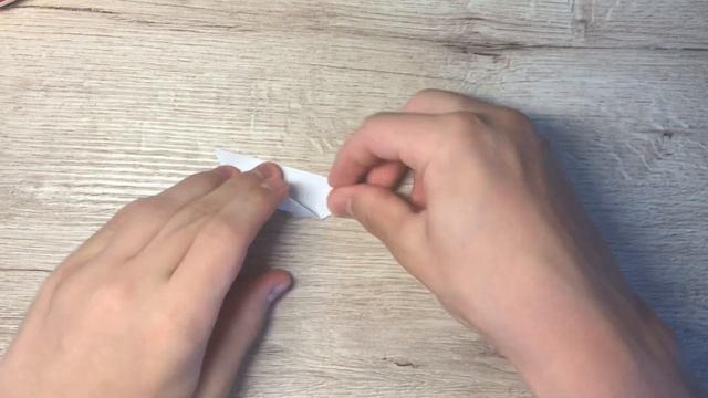 Подставка под кубик Рубика из бумаги смотреть онлайн