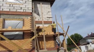 Отделка дома кирпичом