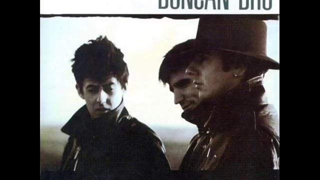 Duncan Dhu - En Algun Lugar con letra смотреть онлайн