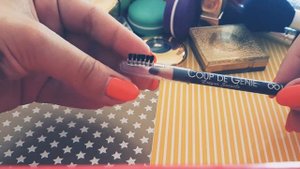 VIVIENNE SABÓ/Coup be Génie  001 Карандаш для бровей