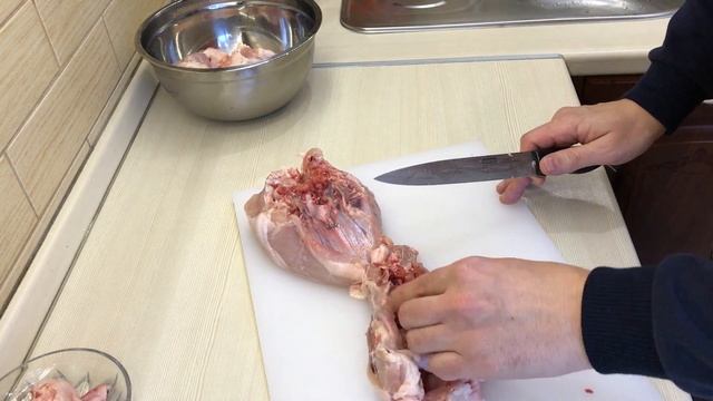 Разделка курицы на части || Разделочная доска MVQ смотреть онлайн