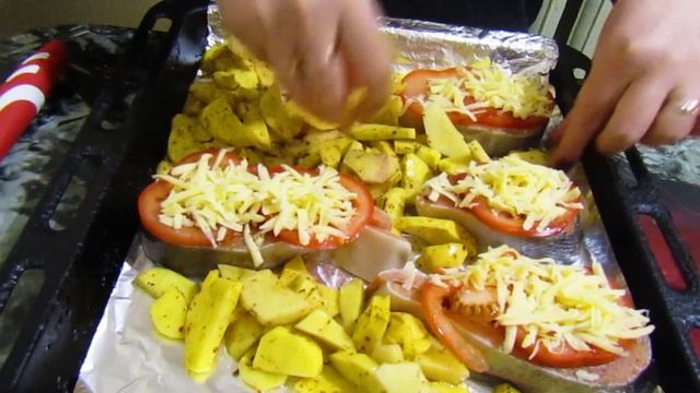 Горбуша запечённая с картофелем под шубой  || Готовим Дома