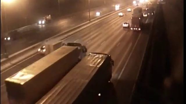 МКАД 35 км 02.10.2017 смотреть онлайн