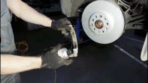 Замена передних тормозных колодок и дисков Volkswagen Beetle 1,4 TSI