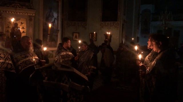 Великий Пяток. Утреня Великой Пятницы с чтением Двенадцати Евангелий. Свято-Духовский собор смотреть онлайн