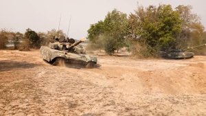 БМ «Оплот-Т(М)» Королевской Армии Таиланда самоокапывается