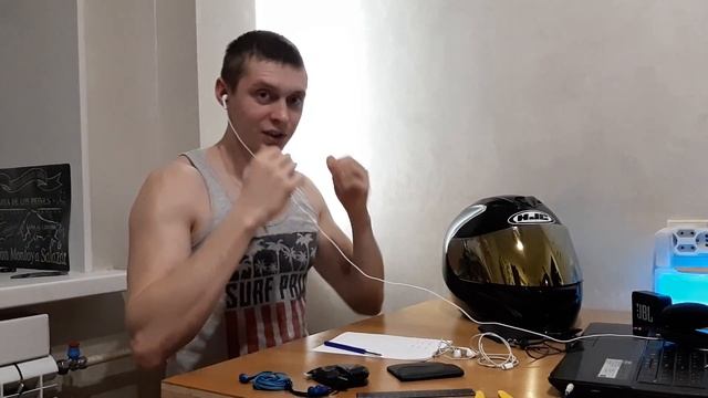 ЛУЧШАЯ гарнитура для мотоциклистов JBL T205BT! смотреть онлайн