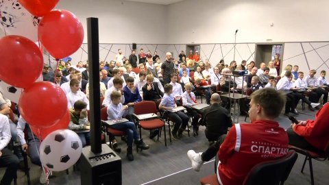 В Костроме футболисты «Спартака» встретились со своими болельщиками