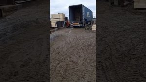 погрузка контейнера пиломатериалом часть2