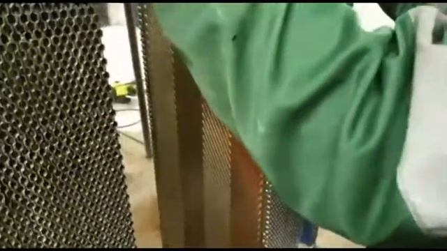 Состояние пластин пластинчатого теплообменника через 3 месяца работы с прибором от накипи (ФПНУ) WS смотреть онлайн