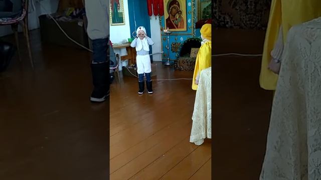 Утренник в храме Пресвятой Богородицы Казанская, город Ушарал сценка Рождественский Колобок. смотреть онлайн