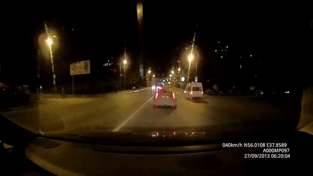 Тест StreetStorm CVR-A7510-G. Разрешение 2304*1296, ночь, Город смотреть онлайн