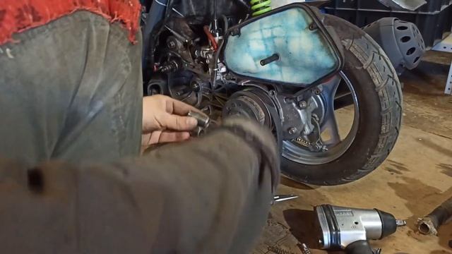 Ремонт Honda Dio AF-35 Уклювник Часть 19 Добиваем 60 км в час смотреть онлайн