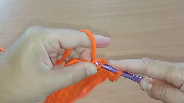 Очень простая салфетка-цветок крючком для начинающих смотреть онлайн